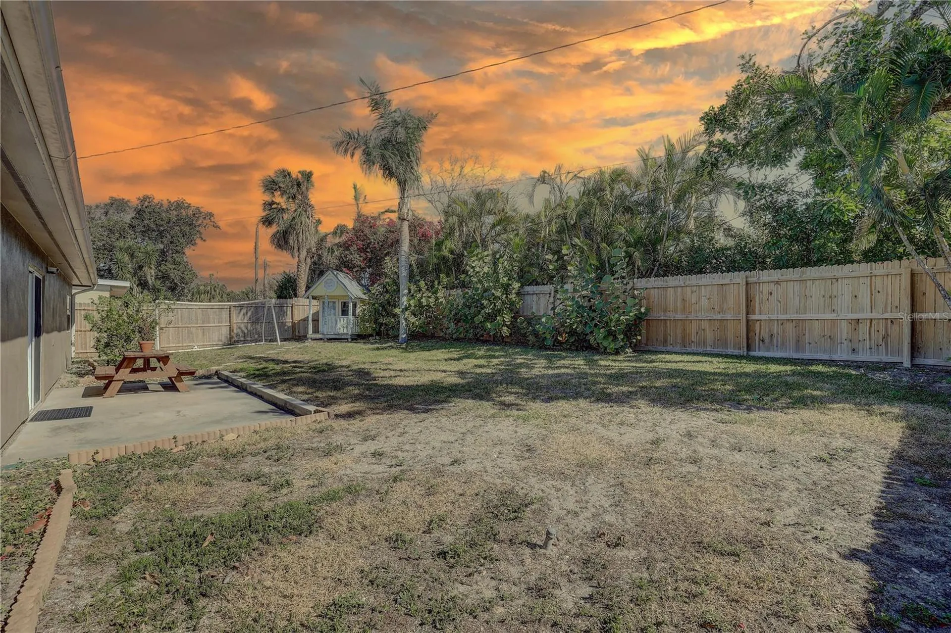 8497 137th Street Seminole FL 33776