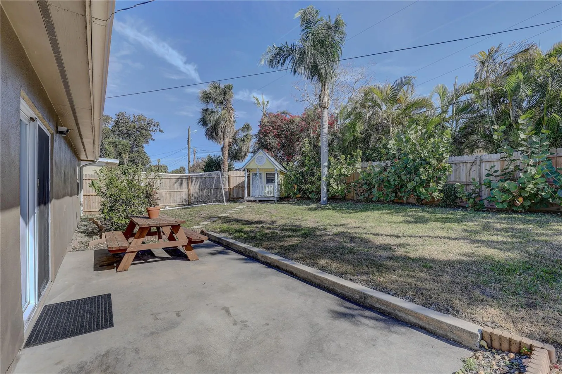 8497 137th Street Seminole FL 33776