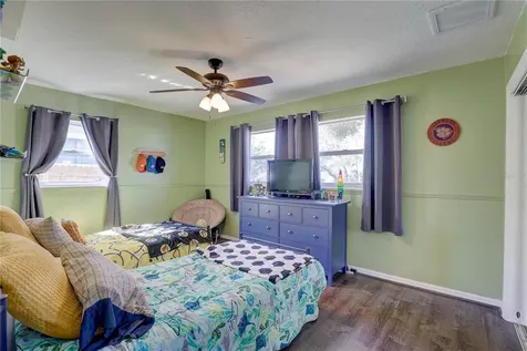 8497 137th Street Seminole FL 33776