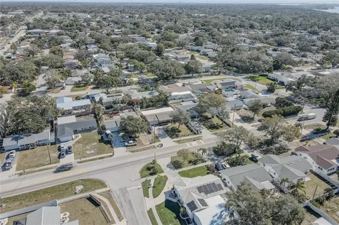 8497 137th Street Seminole FL 33776