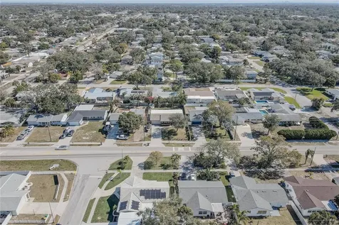 8497 137th Street Seminole FL 33776