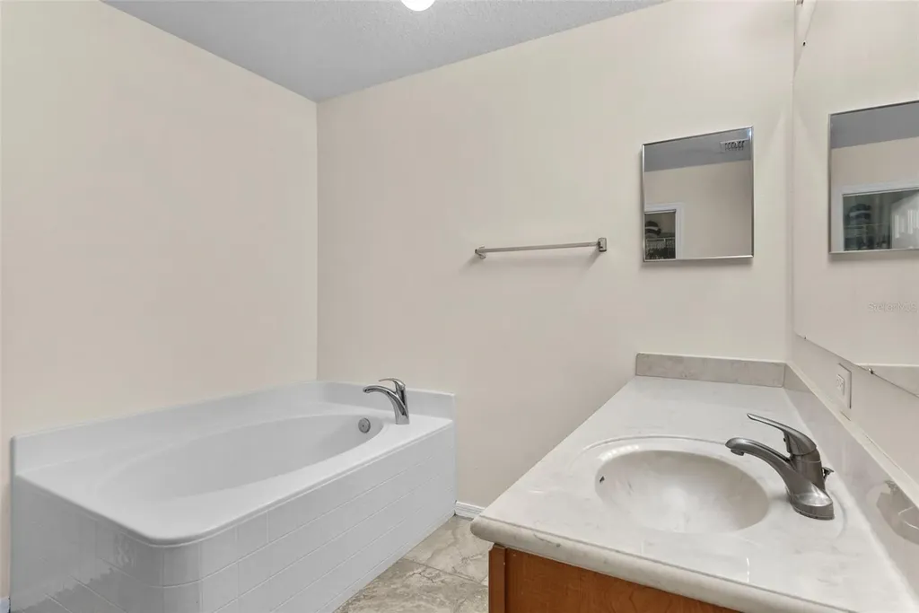 7716 Park Hill Avenue Leesburg FL 34748