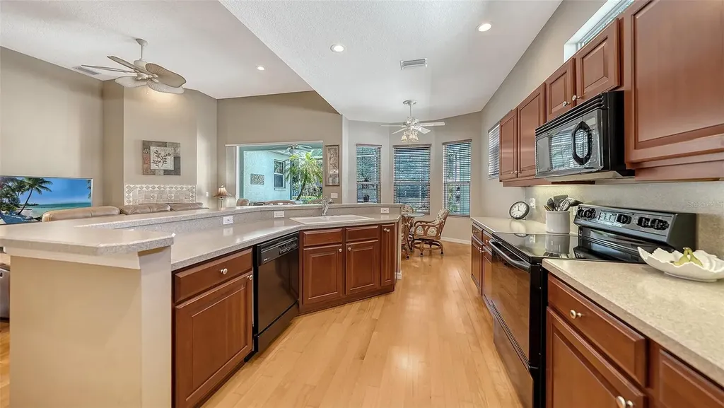 32 Tall Trees Court Sarasota FL 34232