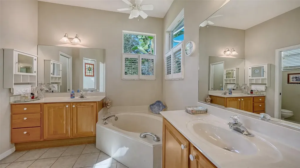32 Tall Trees Court Sarasota FL 34232