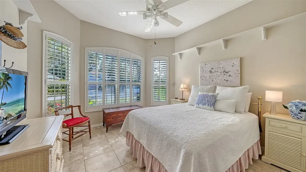 32 Tall Trees Court Sarasota FL 34232