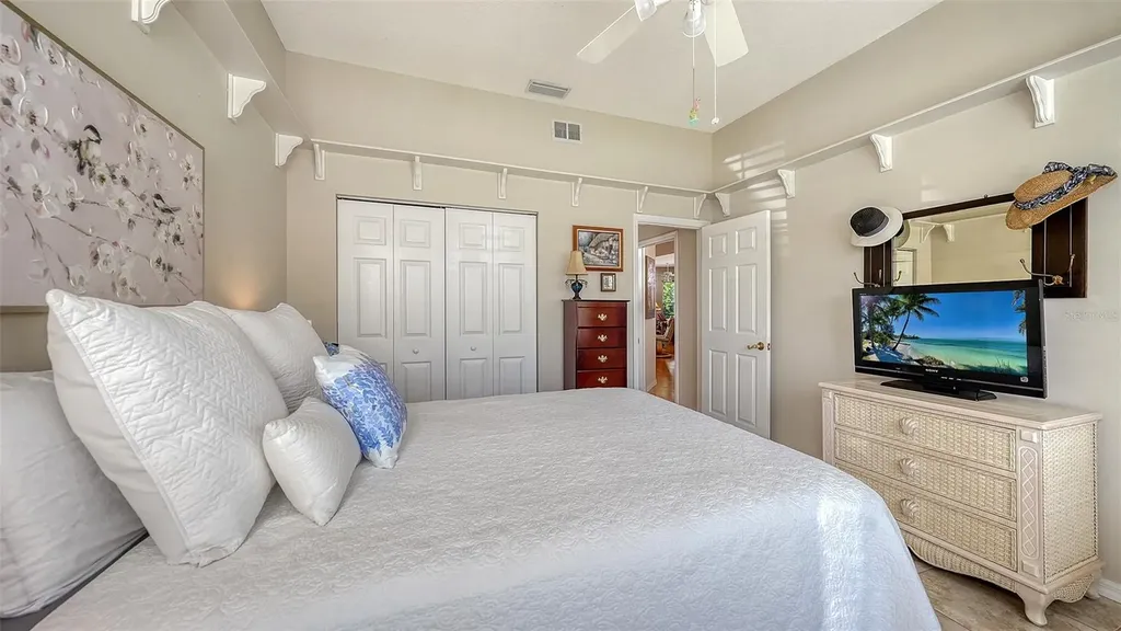 32 Tall Trees Court Sarasota FL 34232