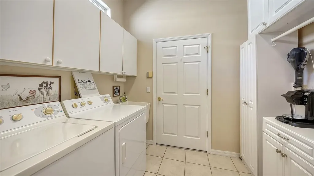 32 Tall Trees Court Sarasota FL 34232