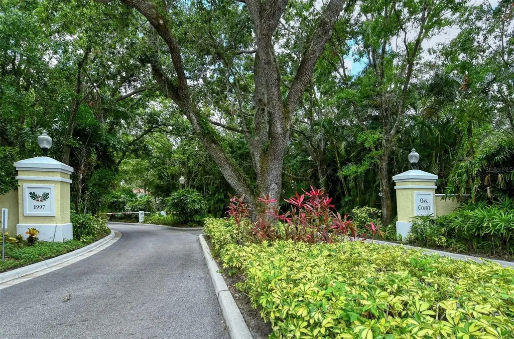 32 Tall Trees Court Sarasota FL 34232
