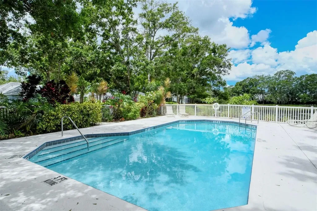 32 Tall Trees Court Sarasota FL 34232