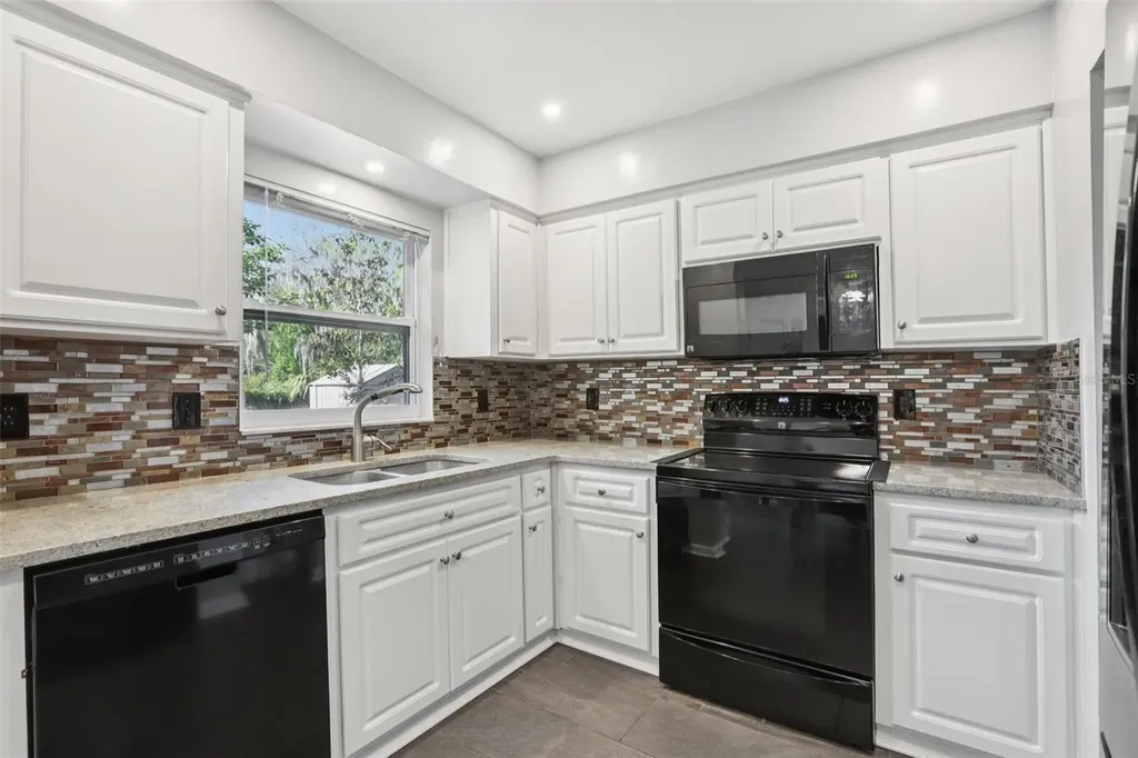 4905 E Okara Road Tampa FL 33617