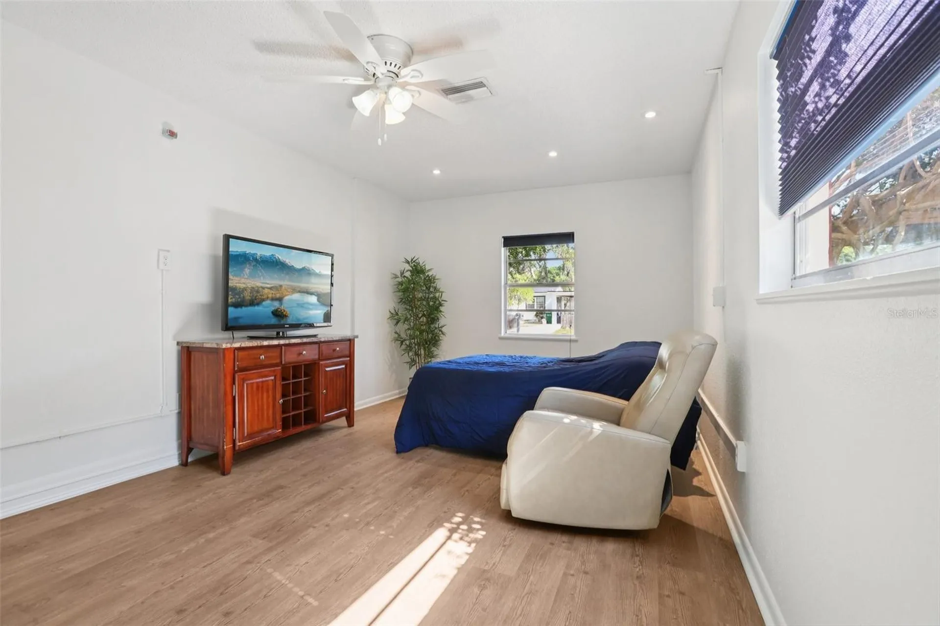 4905 E Okara Road Tampa FL 33617