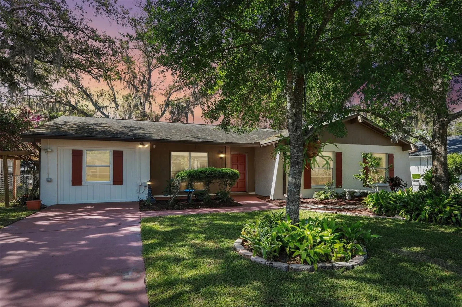 4905 E Okara Road Tampa FL 33617