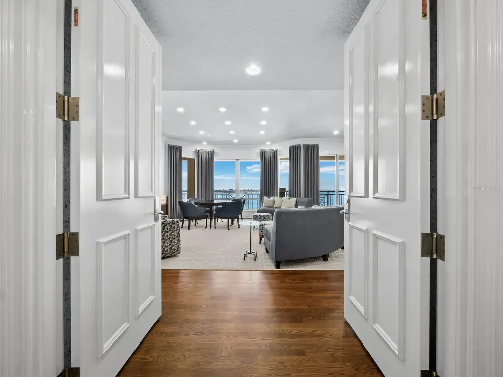 35 Watergate Drive Sarasota FL 34236