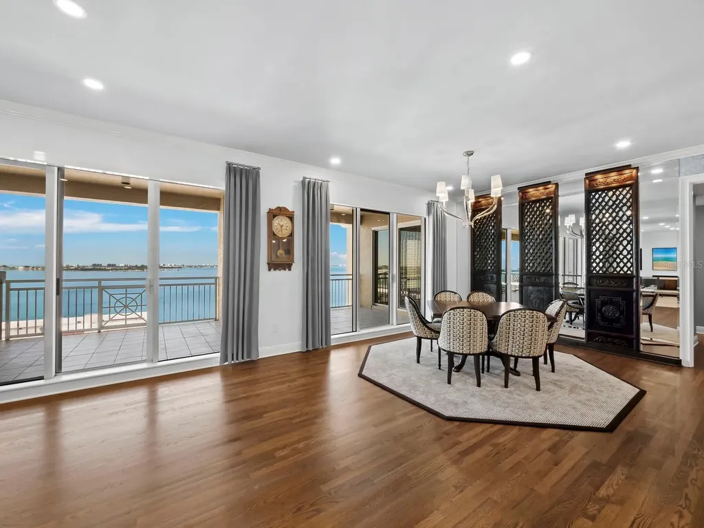 35 Watergate Drive Sarasota FL 34236