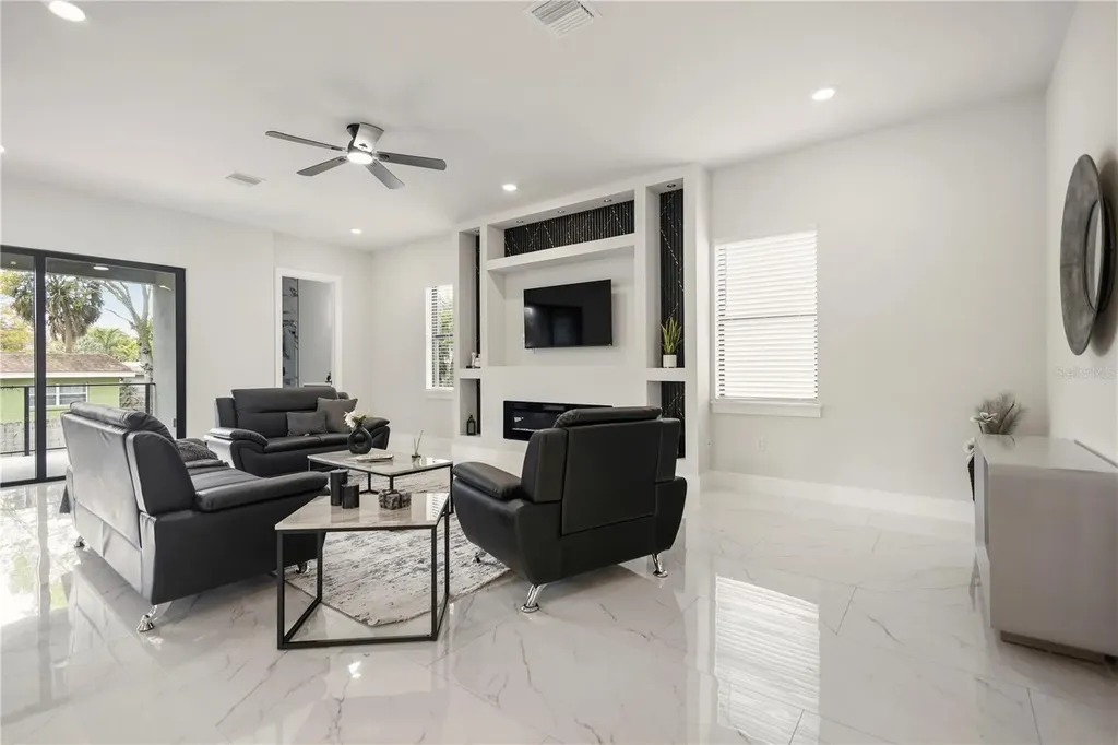 4716 W Euclid Avenue Tampa FL 33629