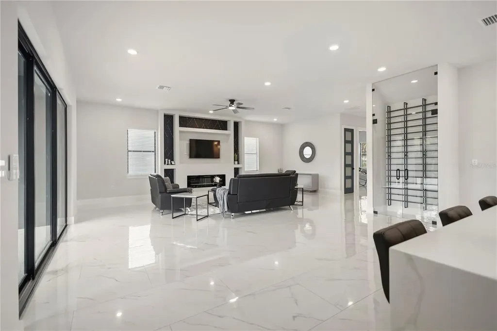 4716 W Euclid Avenue Tampa FL 33629