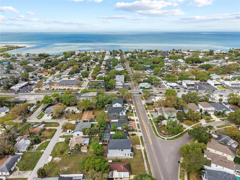 4716 W Euclid Avenue Tampa FL 33629