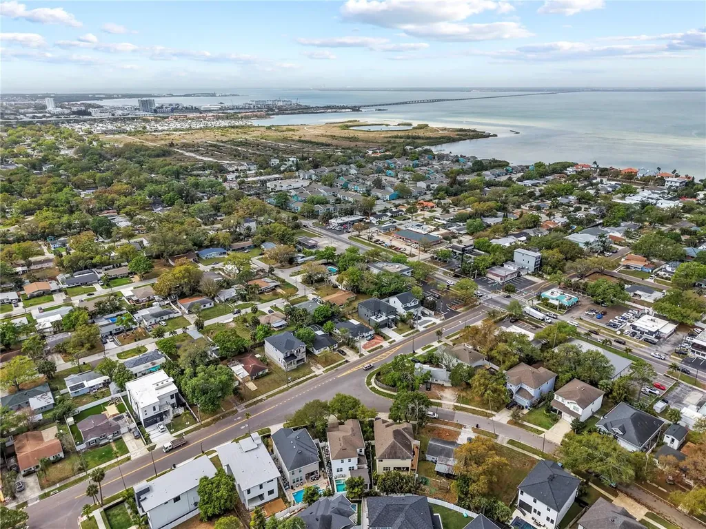 4716 W Euclid Avenue Tampa FL 33629