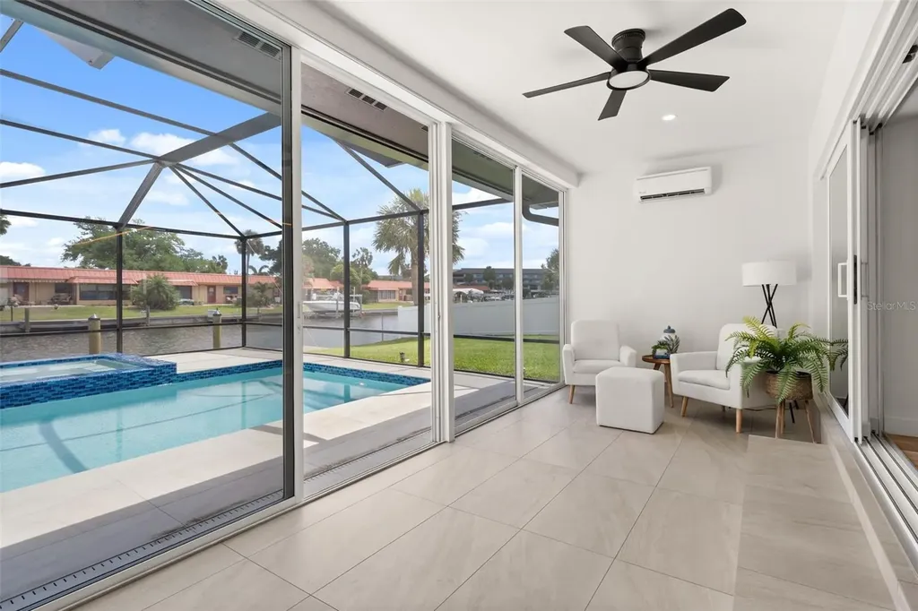 4119 Royal Palm Drive Bradenton FL 34210