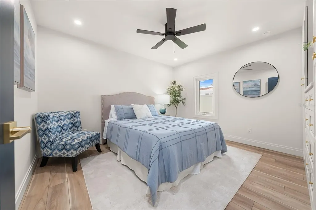 4119 Royal Palm Drive Bradenton FL 34210