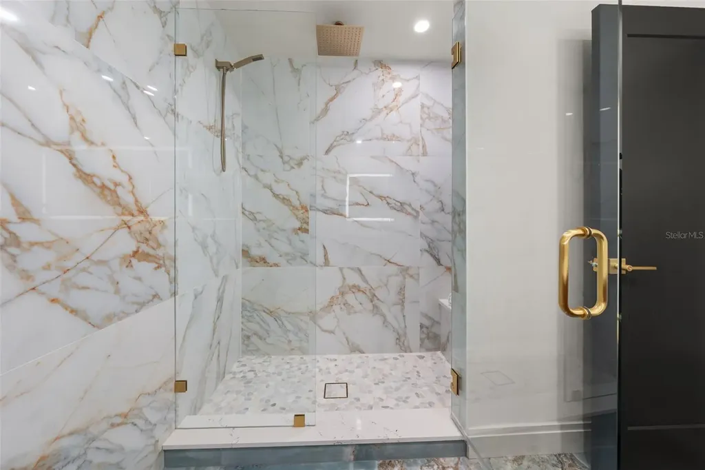 4119 Royal Palm Drive Bradenton FL 34210