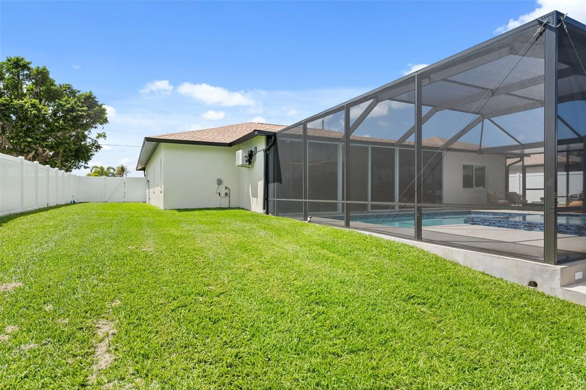 4119 Royal Palm Drive Bradenton FL 34210