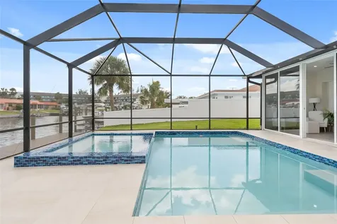 4119 Royal Palm Drive Bradenton FL 34210