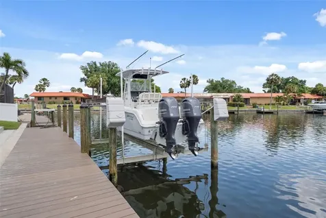 4119 Royal Palm Drive Bradenton FL 34210