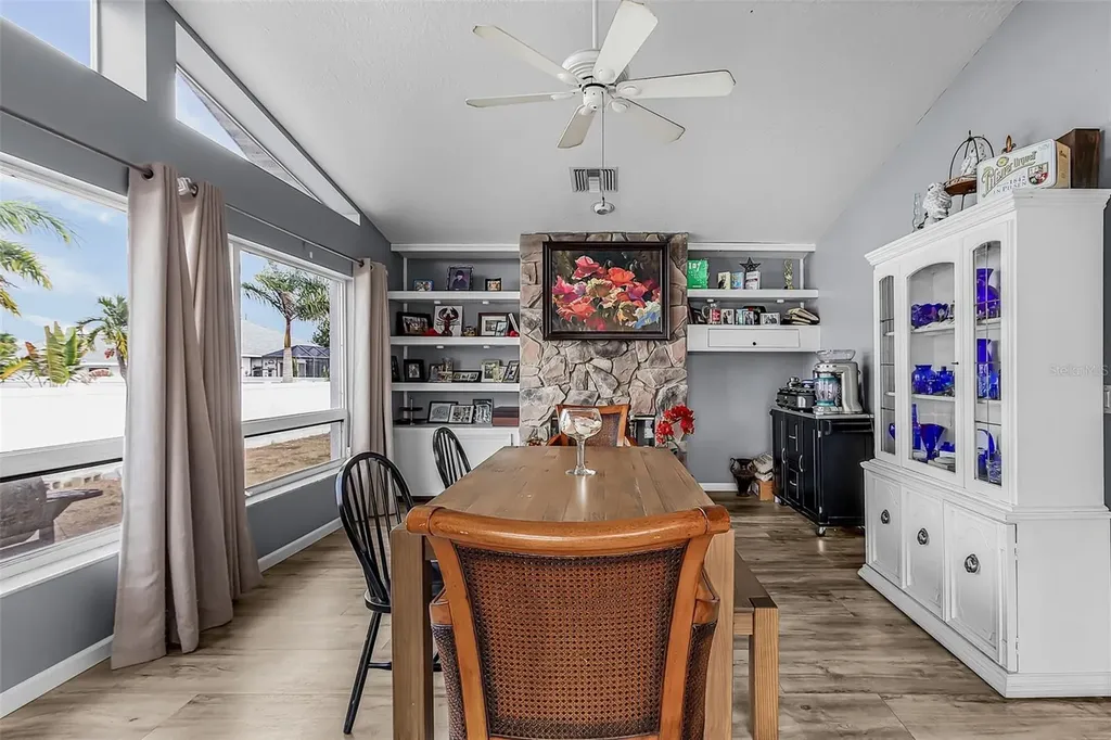 211 SW 47th Street Cape Coral FL 33914