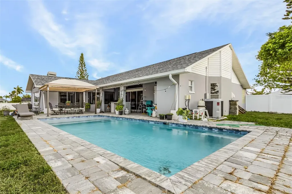 211 SW 47th Street Cape Coral FL 33914