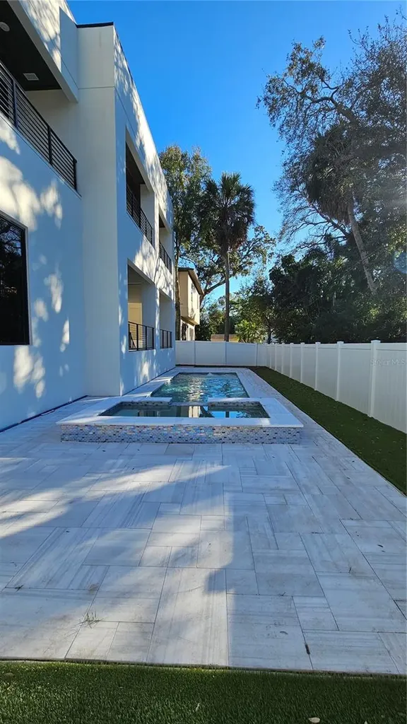 3207 S Manhattan Avenue Tampa FL 33629