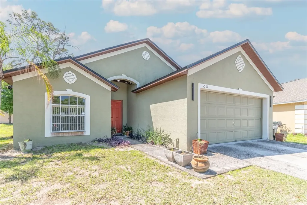 5501 Chatham Woods Court Orlando FL 32808