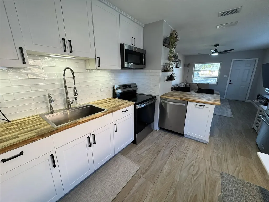 1863 Pasadena Drive Dunedin FL 34698