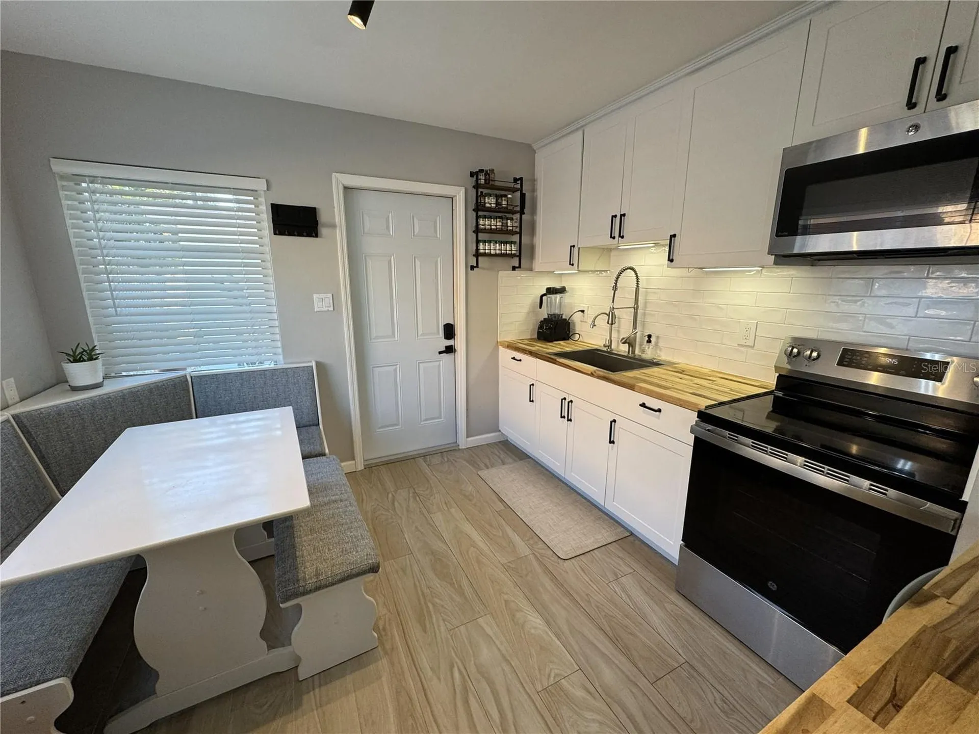 1863 Pasadena Drive Dunedin FL 34698