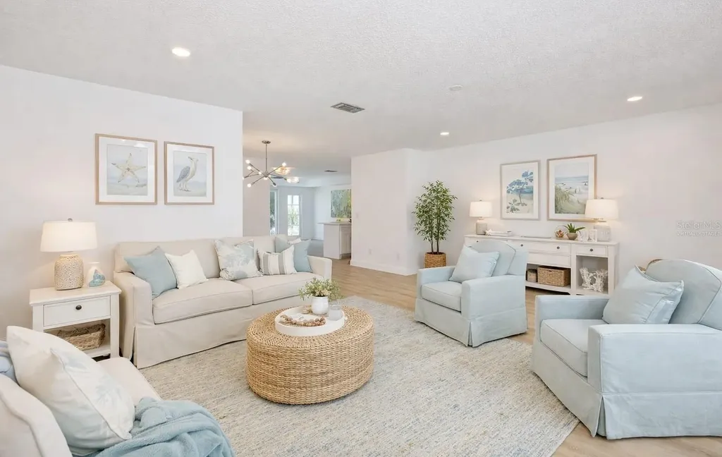 325 Green Manor Drive Sun City Center FL 33573
