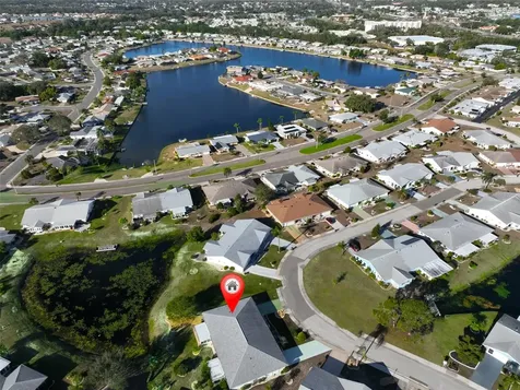 325 Green Manor Drive Sun City Center FL 33573