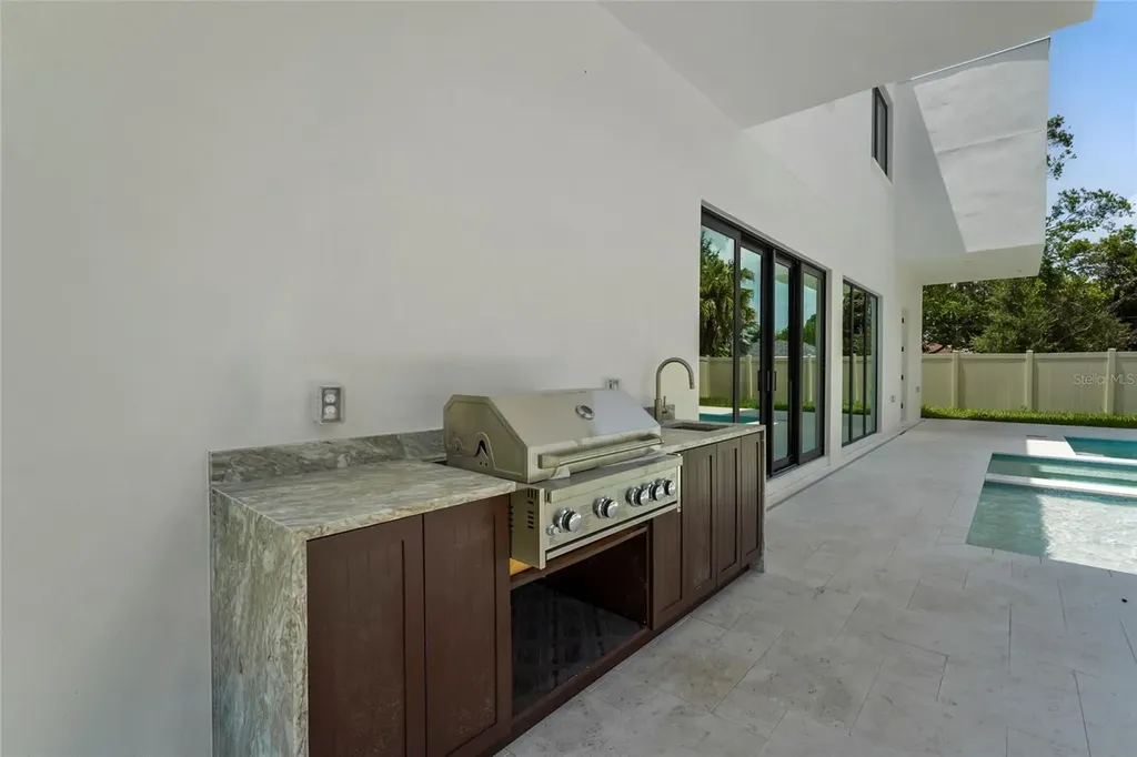2604 Sydelle Street Sarasota FL 34237