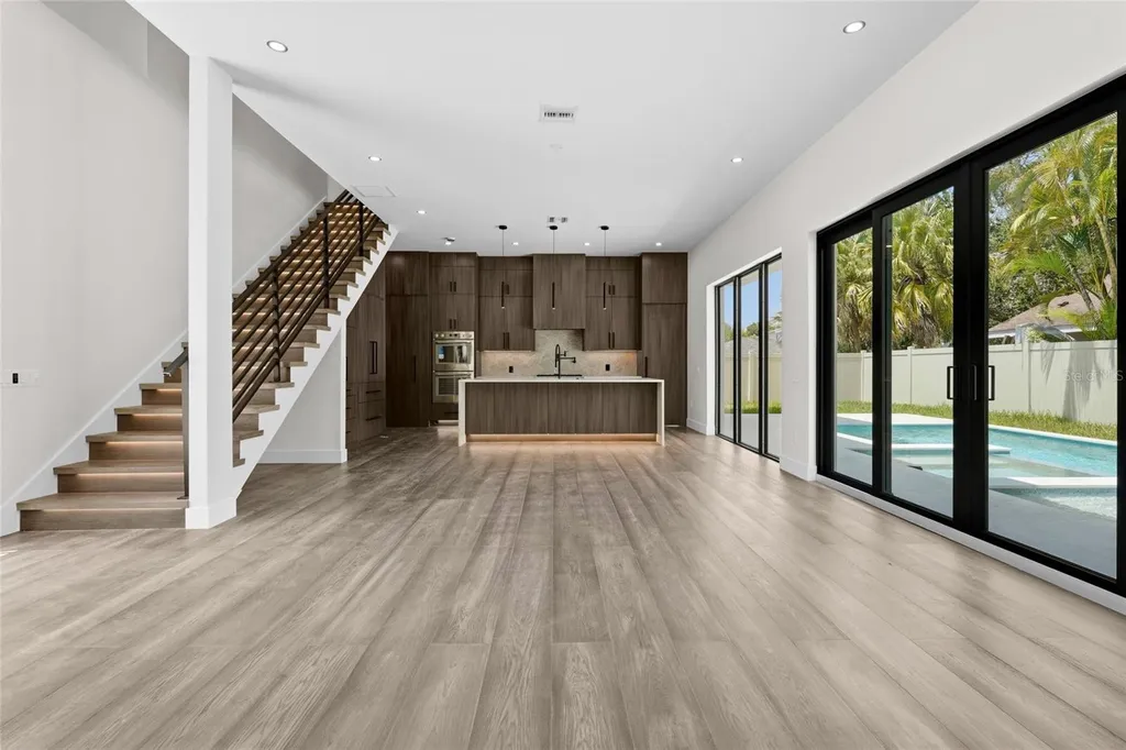 2604 Sydelle Street Sarasota FL 34237