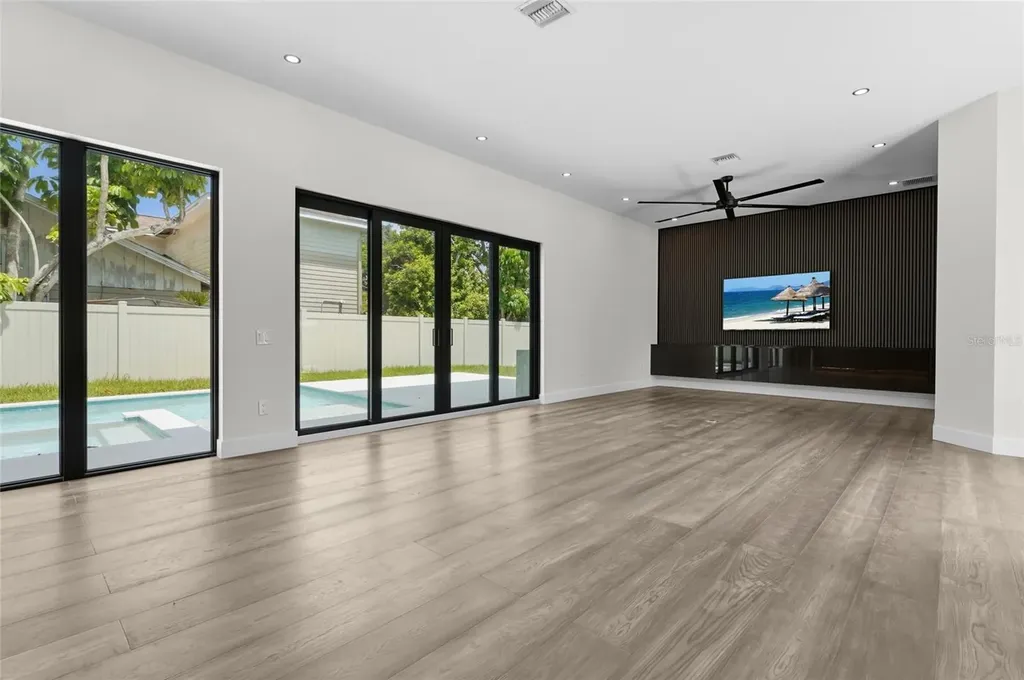 2604 Sydelle Street Sarasota FL 34237