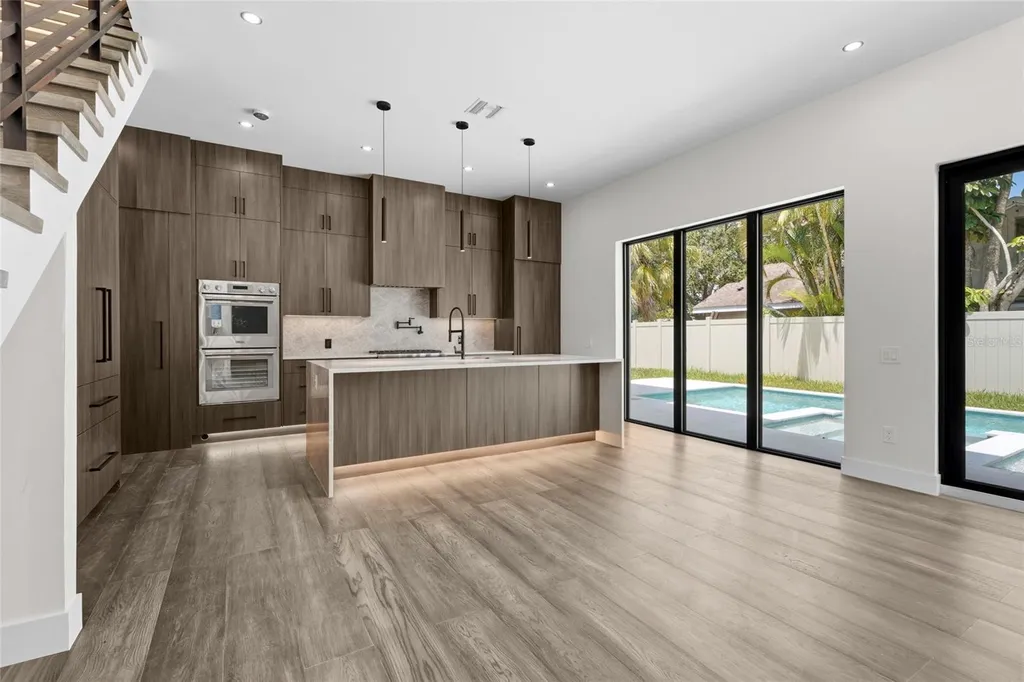 2604 Sydelle Street Sarasota FL 34237