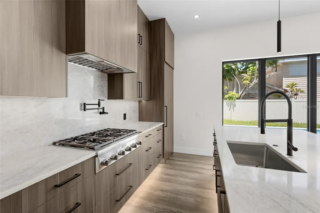 2604 Sydelle Street Sarasota FL 34237