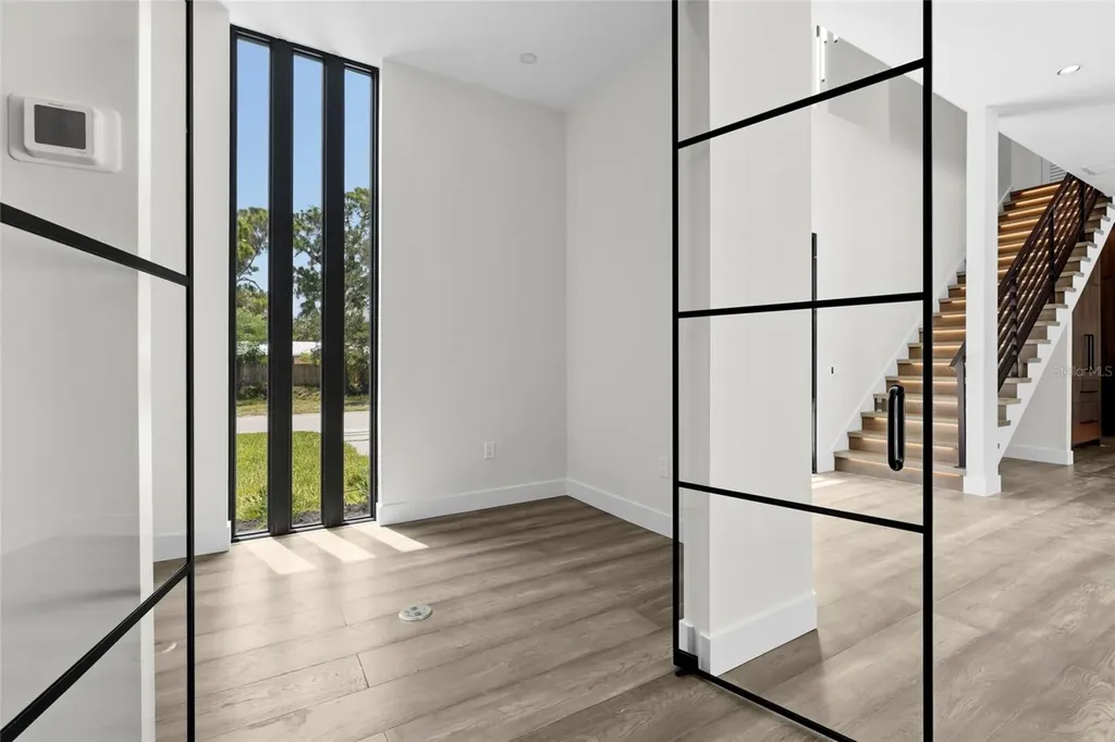 2604 Sydelle Street Sarasota FL 34237