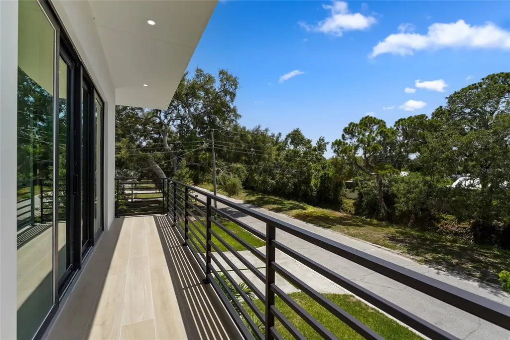 2604 Sydelle Street Sarasota FL 34237