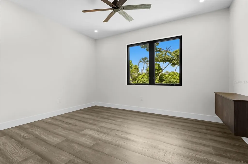 2604 Sydelle Street Sarasota FL 34237