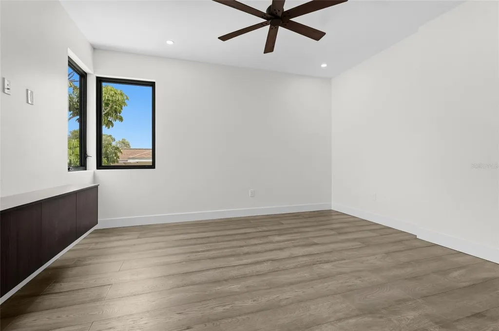 2604 Sydelle Street Sarasota FL 34237