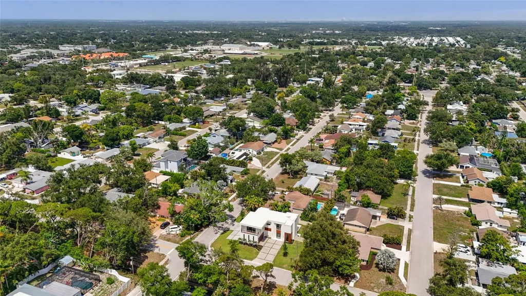 2604 Sydelle Street Sarasota FL 34237