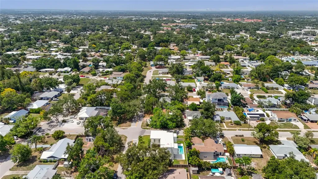 2604 Sydelle Street Sarasota FL 34237