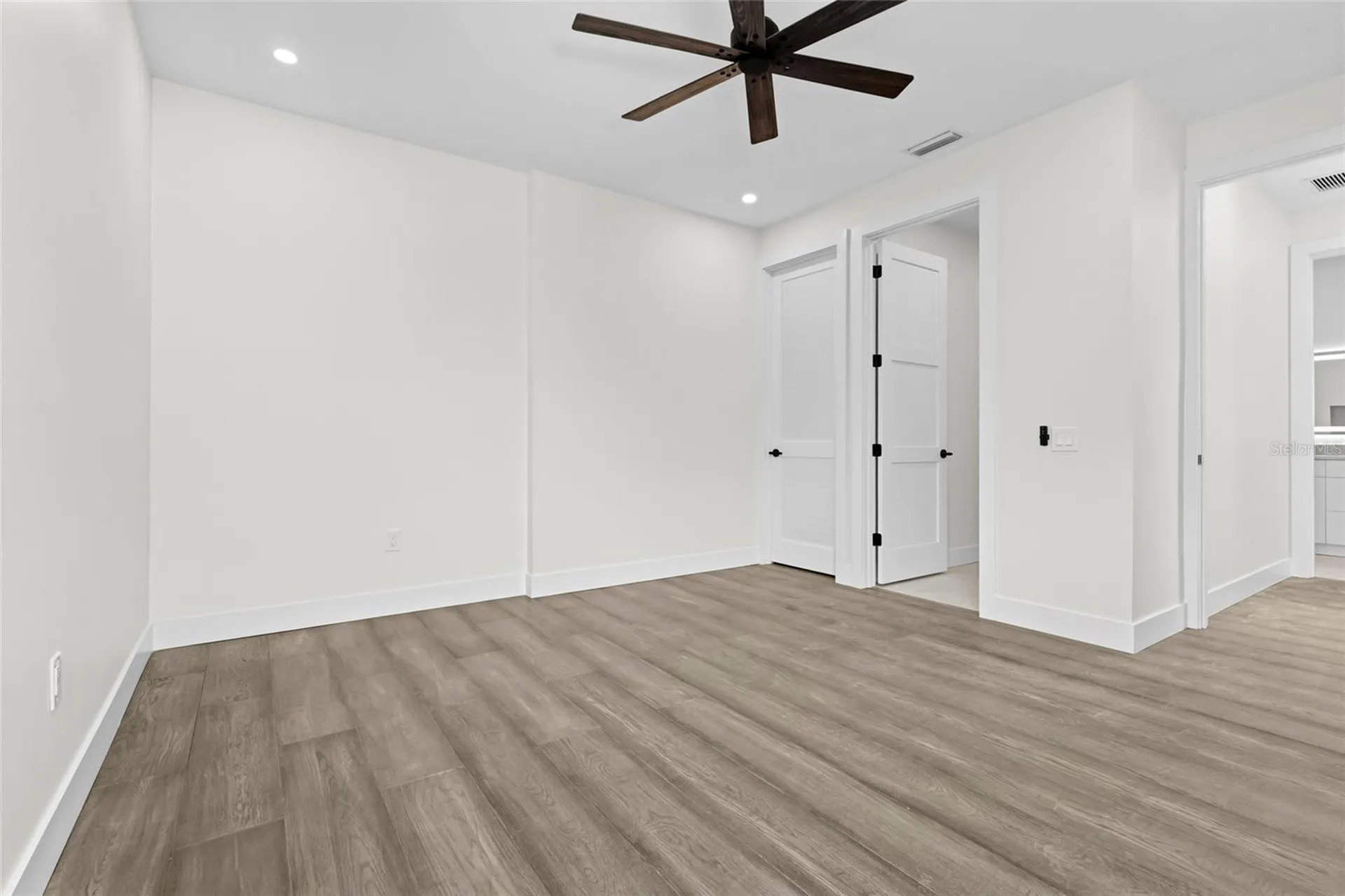 2604 Sydelle Street Sarasota FL 34237