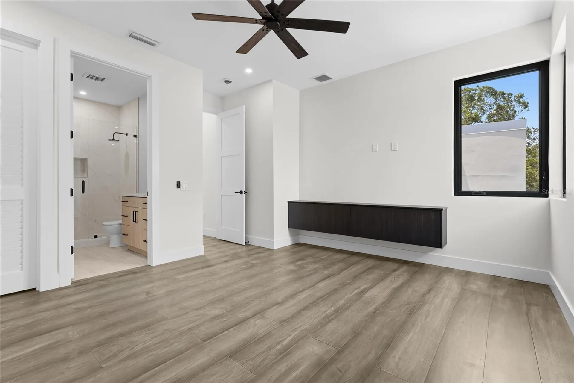 2604 Sydelle Street Sarasota FL 34237