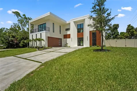 2604 Sydelle Street Sarasota FL 34237